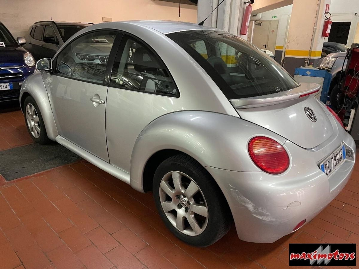 Volkswagen New Beetle 1.6 (6)