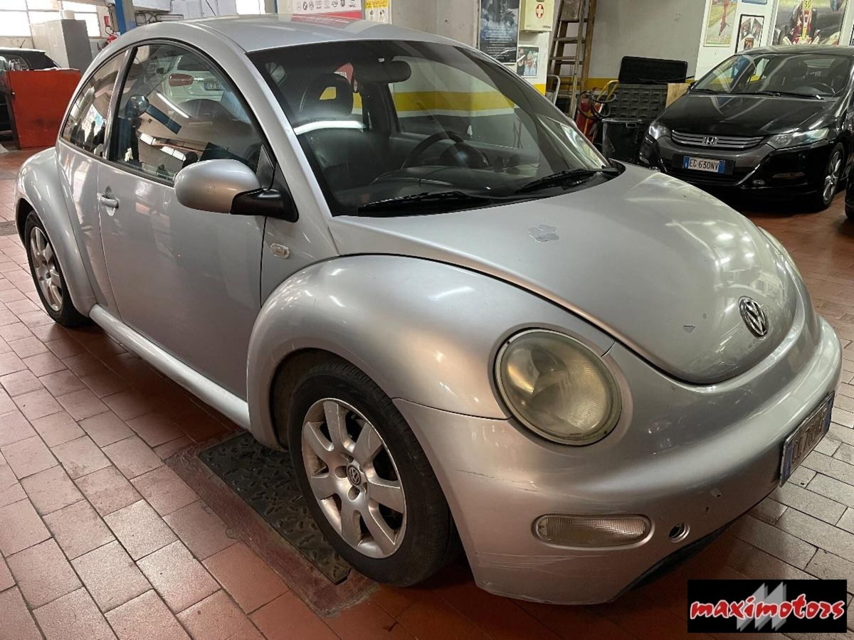 Volkswagen New Beetle 1.6 (7)