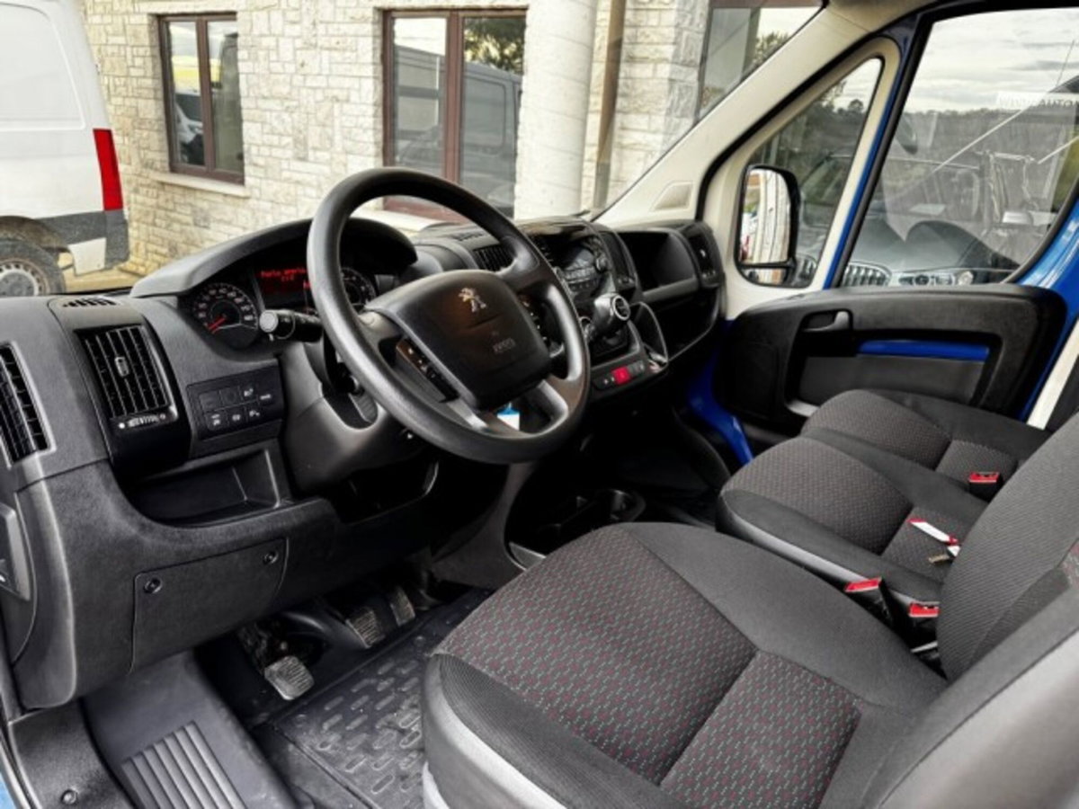 Peugeot Boxer Furgone 333 2.2 BlueHDi 140 S&S PLM-TM Furgone Premium (18)