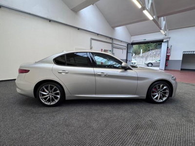 Alfa Romeo Giulia 2.2 Turbodiesel 160 CV AT8 Rosso Edizione (4)