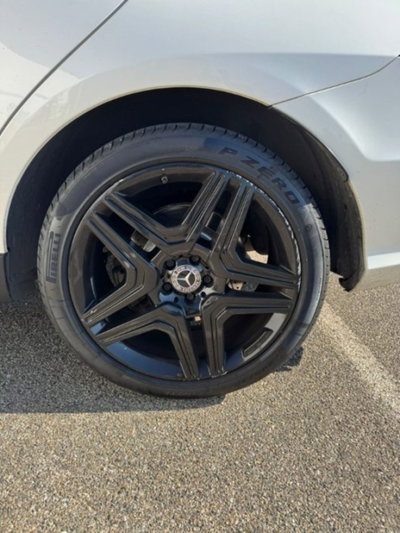 Mercedes-Benz Classe ML 63 4Matic AMG Performance (5)