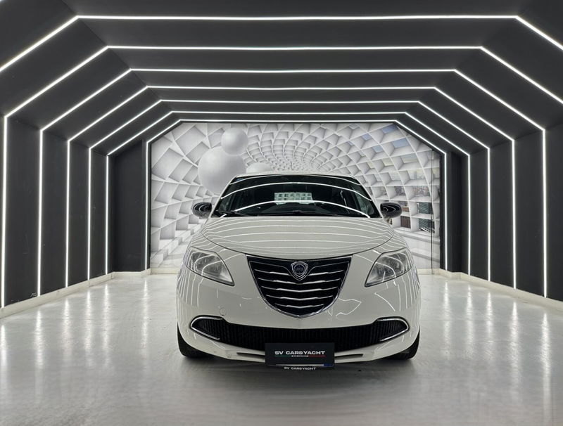 Lancia Ypsilon 1.2 69 CV 5 porte GPL Gold Plus