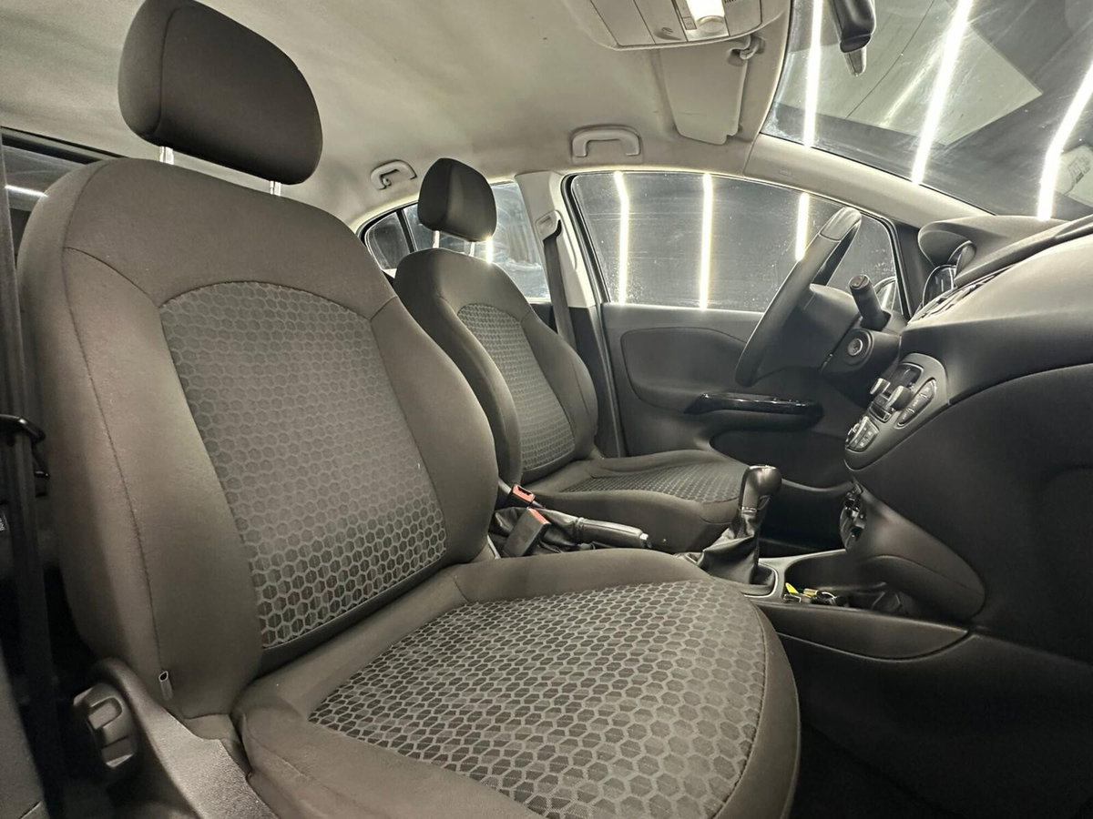 Opel Corsa 1.4 90CV GPL Tech 5 porte n-Joy (12)