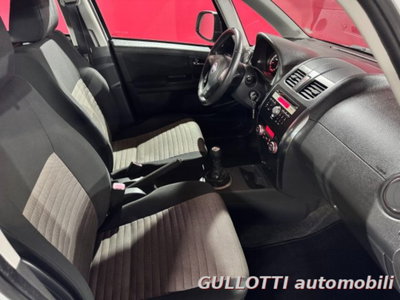 Fiat Sedici 2.0 MJT 16V DPF 4x4 Emotion (17)