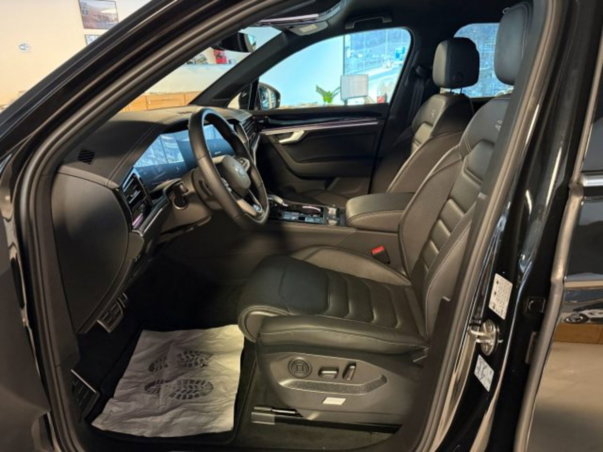 Volkswagen Touareg 3.0 V6 TDI SCR (4)