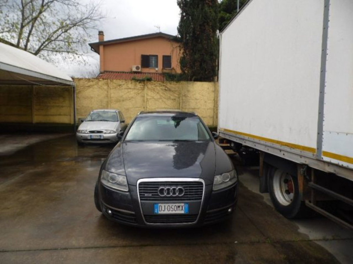 Audi A6 Avant 3.0 V6 TDI F.AP. quattro (2)