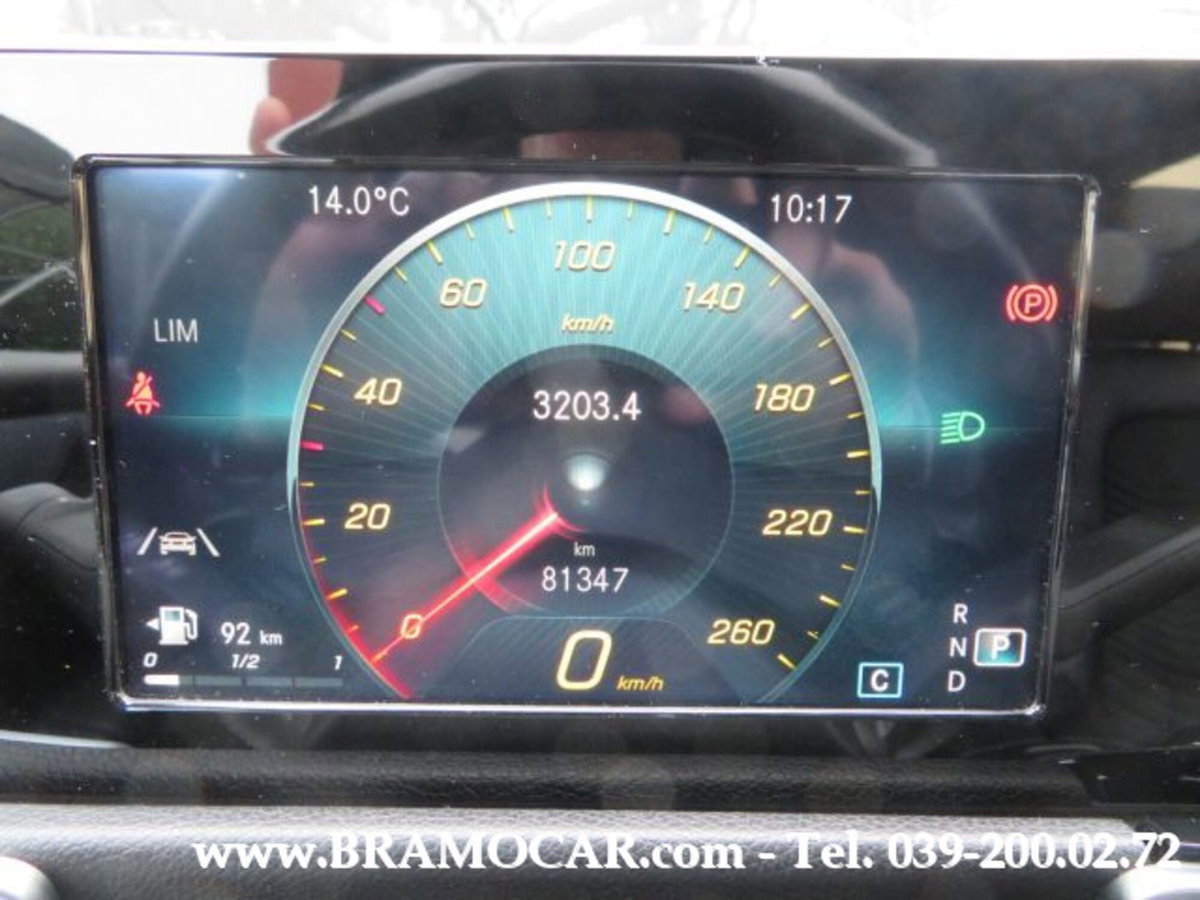 Mercedes-Benz GLB 180 d Automatic Sport (16)