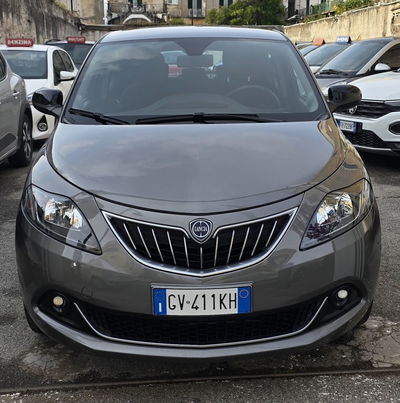 Lancia Ypsilon 1.0 FireFly 5 porte S&S Hybrid Gold Plus usata