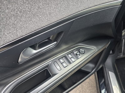 Peugeot 3008 BlueHDi 120 S&S EAT6 GT Line (11)