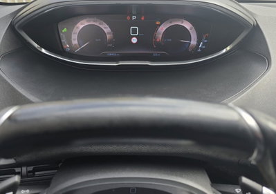 Peugeot 3008 BlueHDi 120 S&S EAT6 GT Line (12)