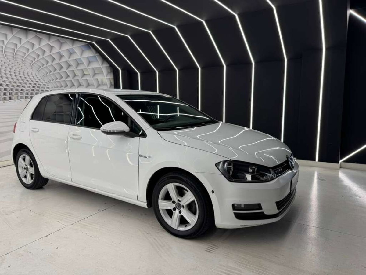 Volkswagen Golf 1.4 TGI 5p. Highline BlueMotion (2)
