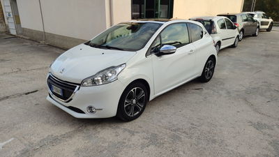 Peugeot 208 HDi 68 CV 3 porte Allure usata