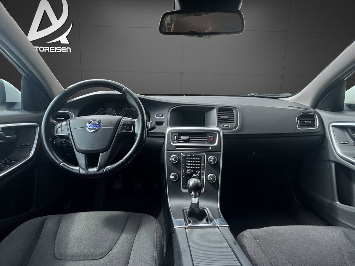 Volvo V60 D3 Geartronic Momentum (10)