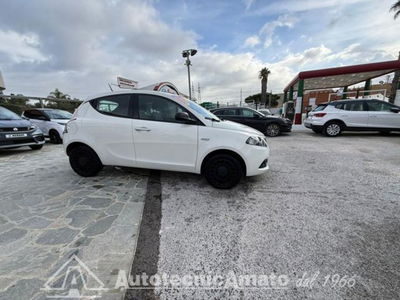 Lancia Ypsilon 1.0 FireFly 5 porte S&S Hybrid Alberta Ferretti usata