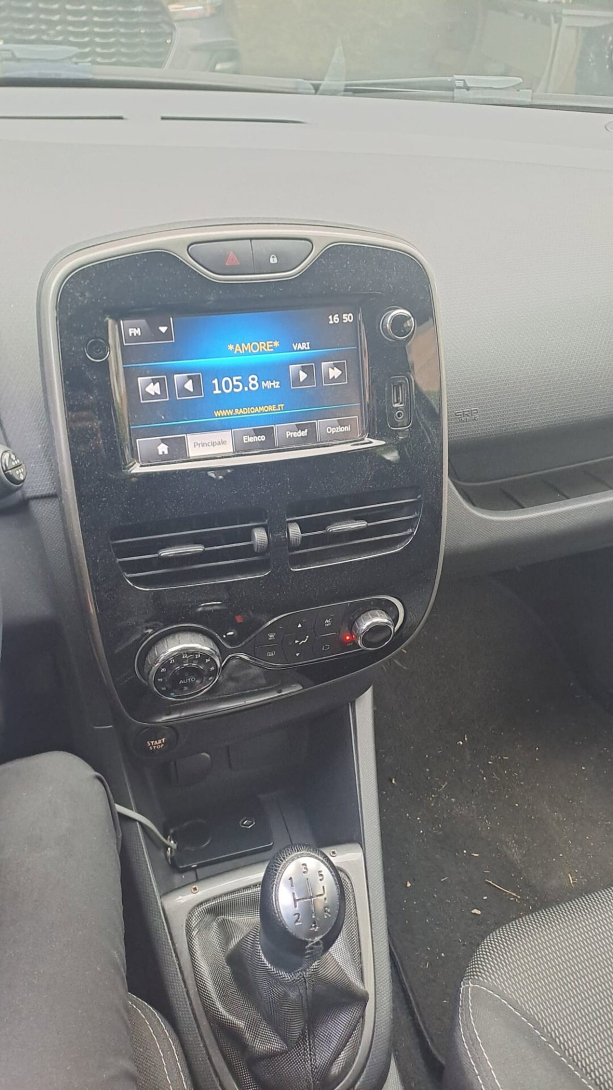 Renault Clio 1.5 dCi 8V 75CV 5 porte Wave (7)