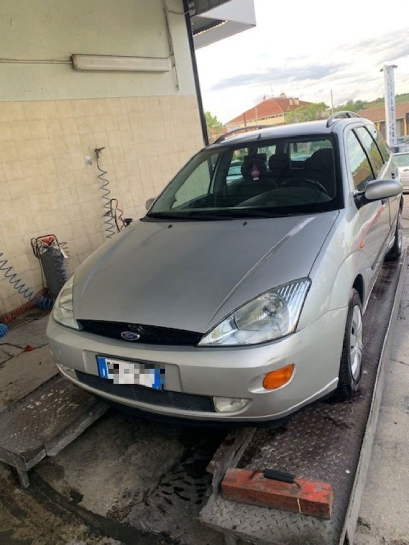Ford Focus Station Wagon 1.6i 16V cat SW Ambiente
