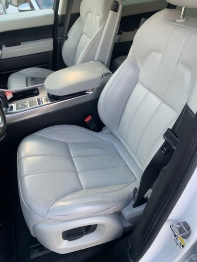 Land Rover Range Rover Sport 3.0 TDV6 HSE Dynamic (6)