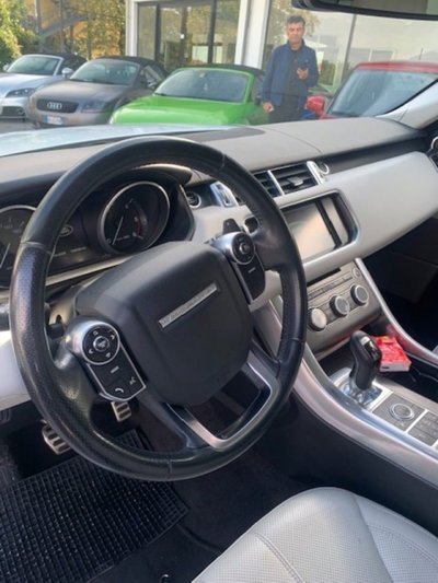 Land Rover Range Rover Sport 3.0 TDV6 HSE Dynamic (9)