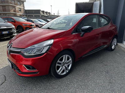 Renault Clio TCe 12V 90 CV 5 porte Moschino Life usata