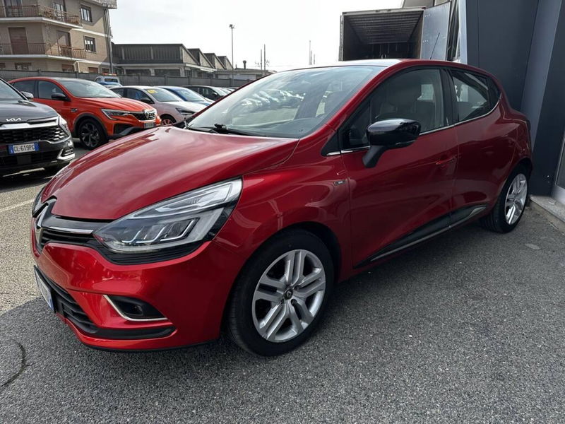 Renault Clio TCe 12V 90 CV 5 porte Moschino Life