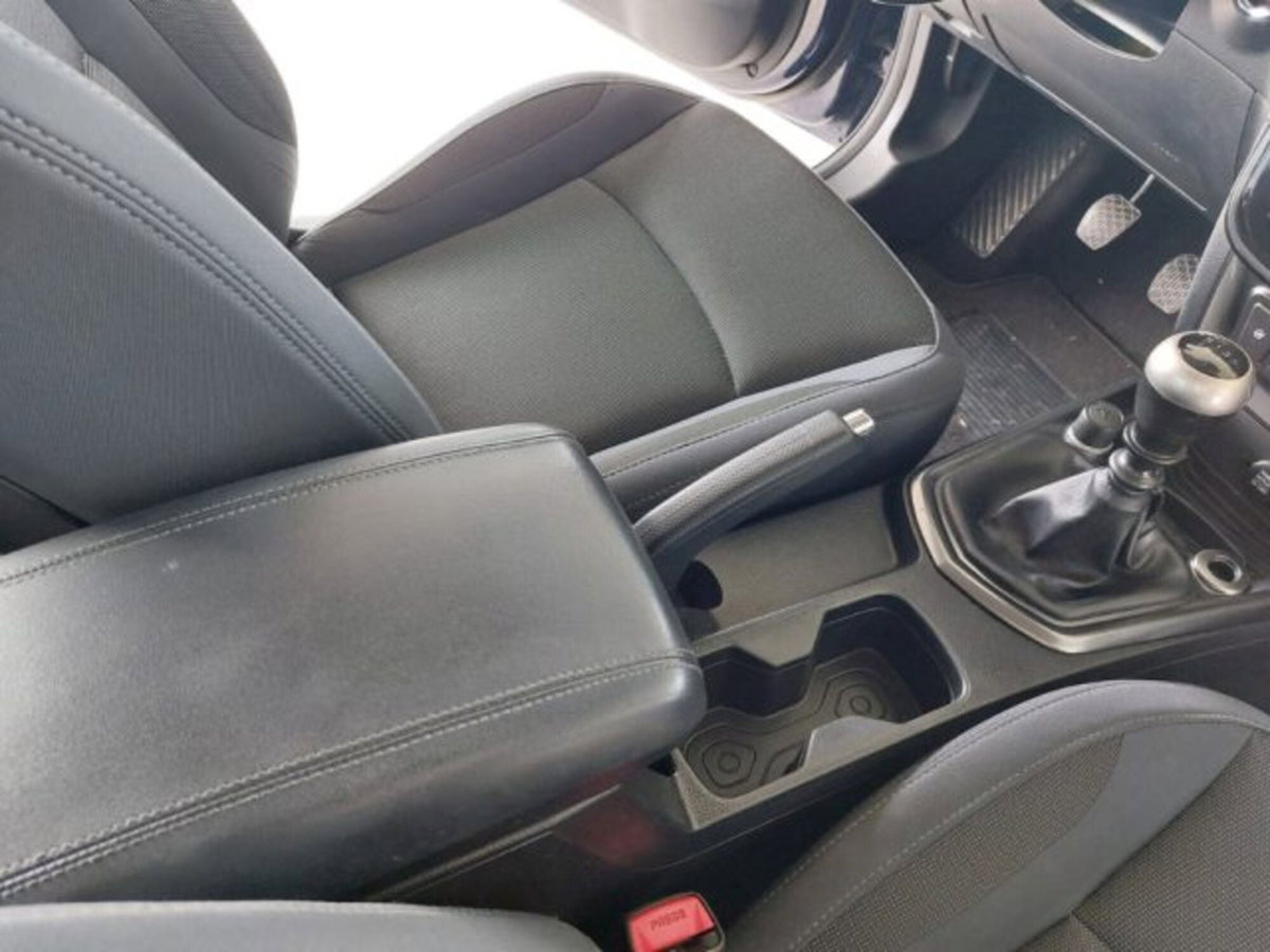 Ssangyong Tivoli 1.6 diesel 2WD Exclusive (13)
