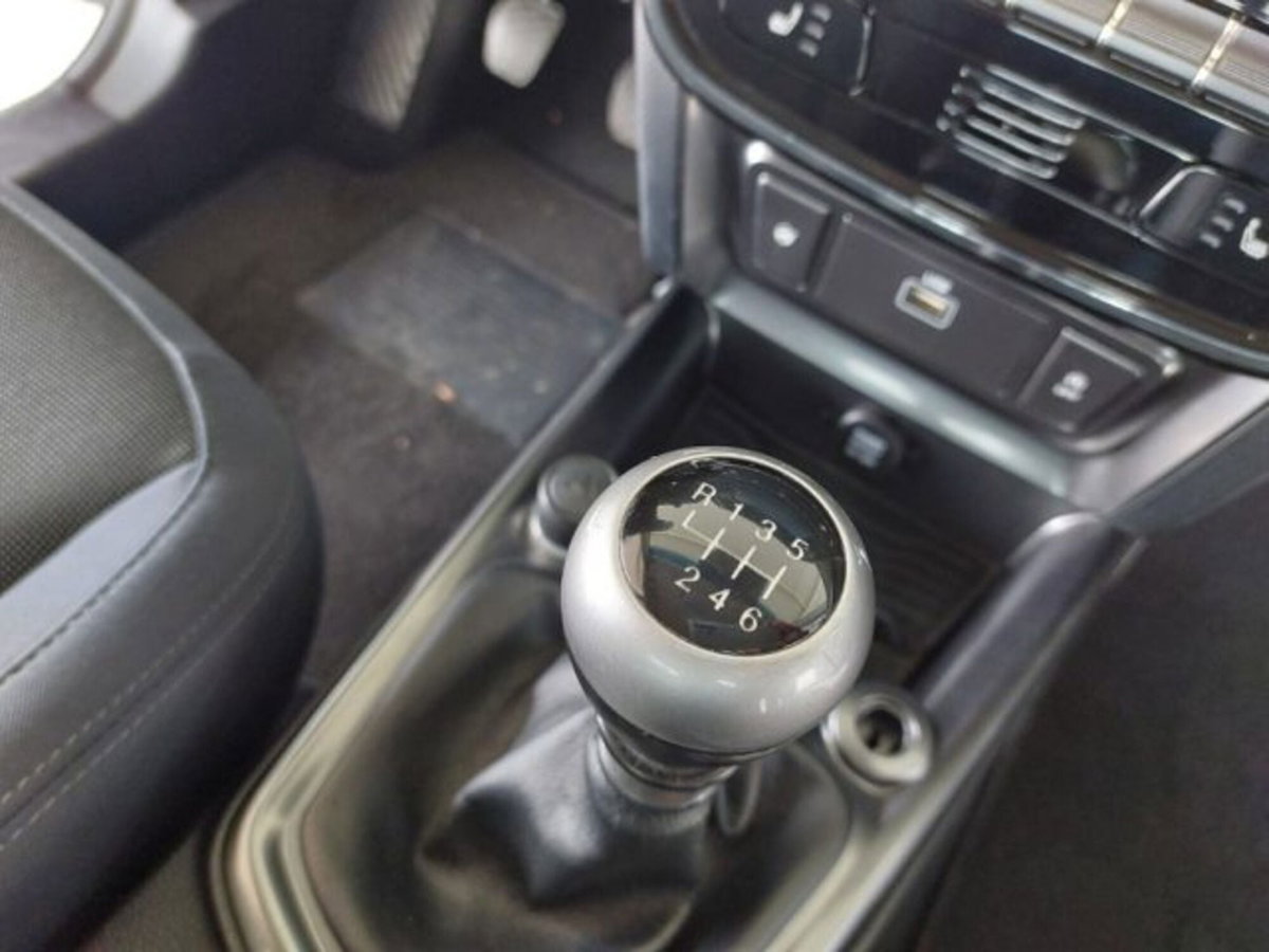 Ssangyong Tivoli 1.6 diesel 2WD Exclusive (15)