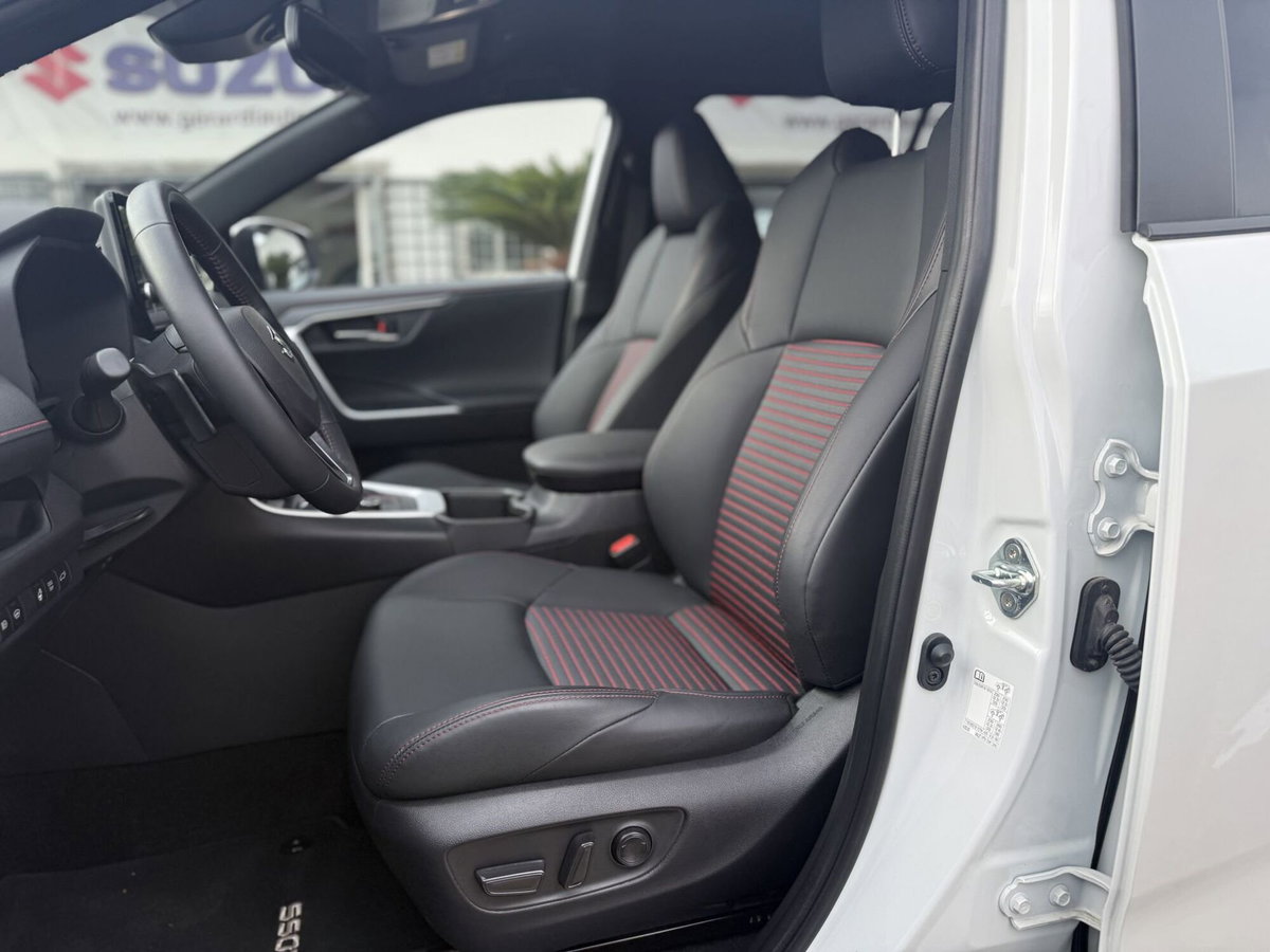 Suzuki Across 2.5 Plug-in Hybrid E-CVT 4WD Top (9)