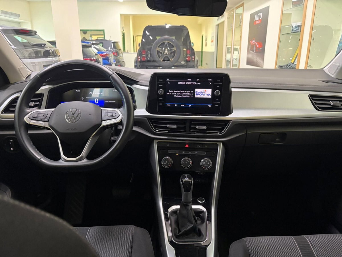 Volkswagen T-Roc 1.5 tsi Life dsg (15)