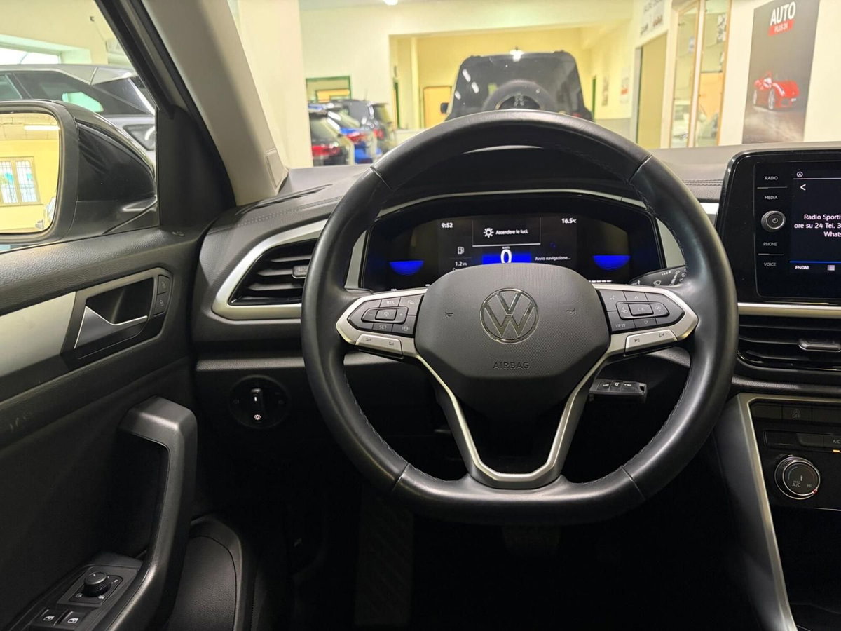 Volkswagen T-Roc 1.5 tsi Life dsg (16)