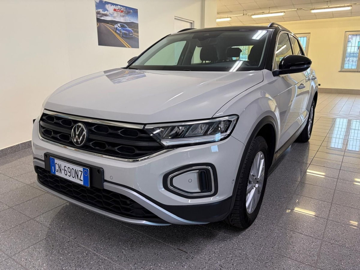 Volkswagen T-Roc 1.5 tsi Life dsg (2)