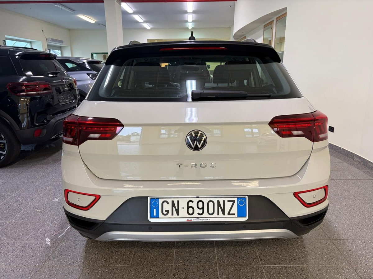 Volkswagen T-Roc 1.5 tsi Life dsg (6)