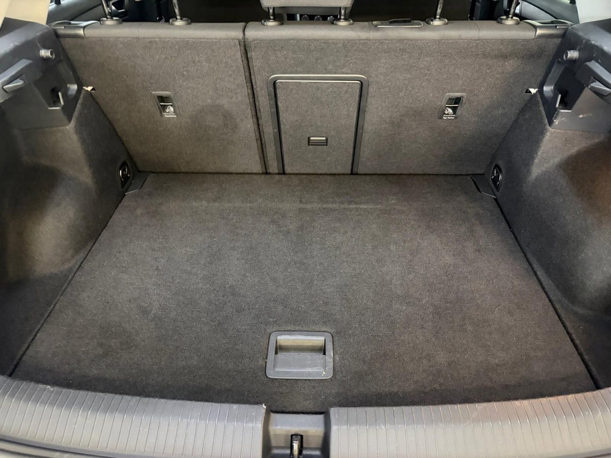 Volkswagen T-Roc 1.5 tsi Life dsg (9)