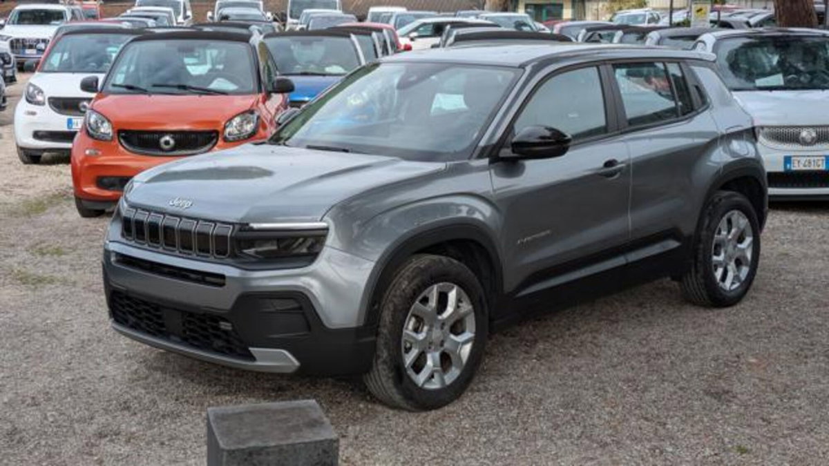 Jeep Avenger 1.2 turbo Altitude fwd 100cv (2)