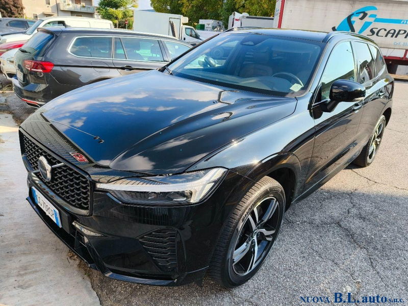 Volvo XC60 B4 (d) AWD automatico Ultimate Dark