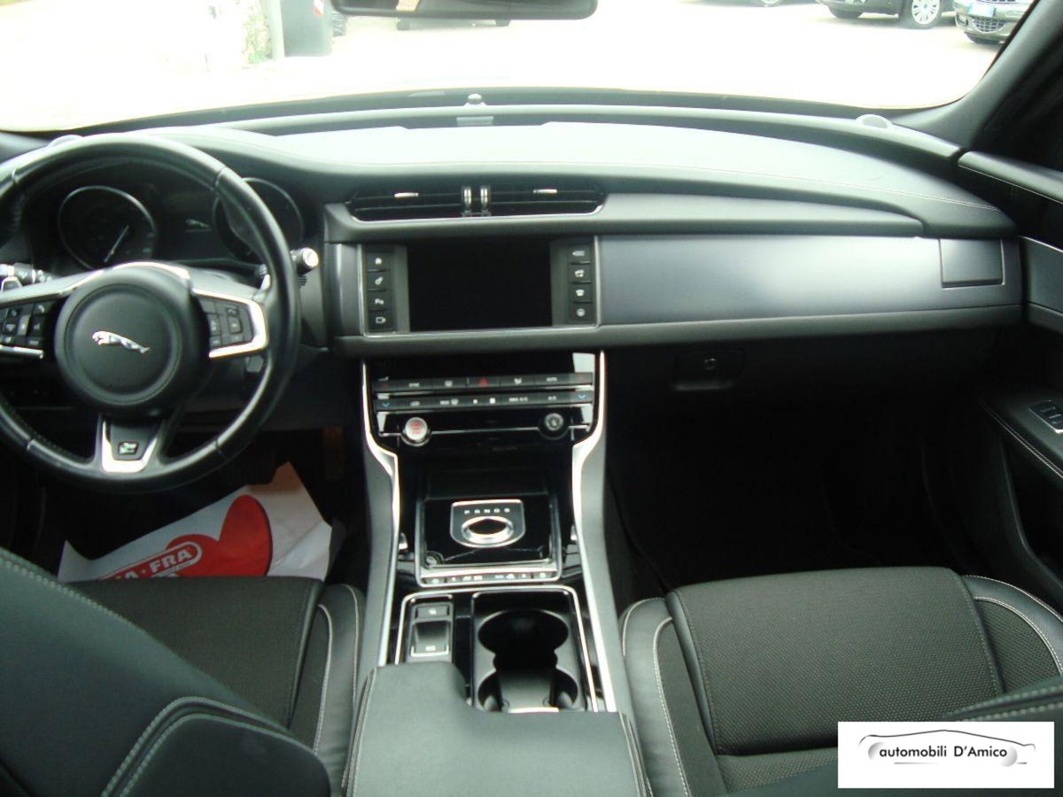 Jaguar XF 2.0 aut. R-Sport (7)