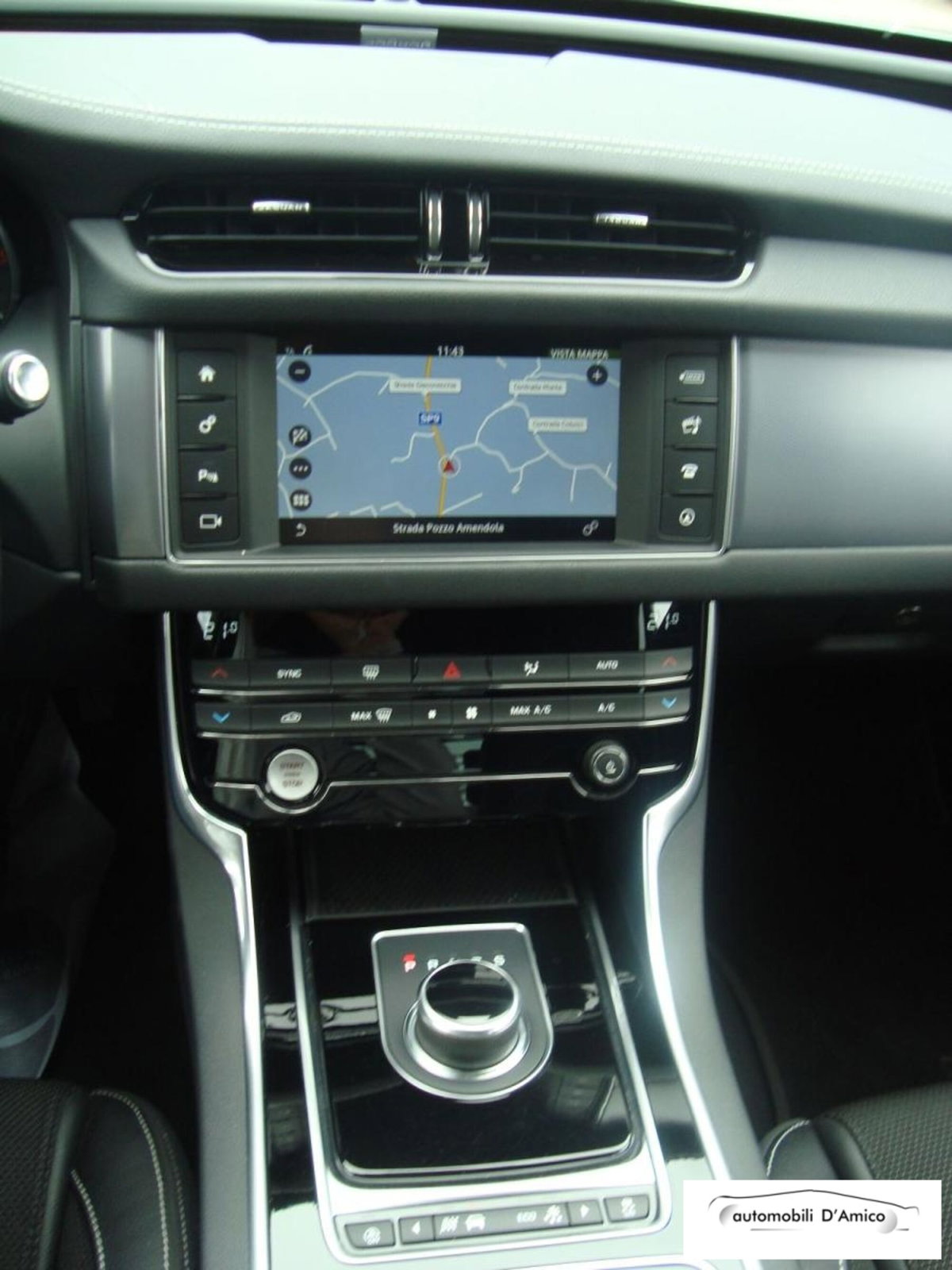 Jaguar XF 2.0 aut. R-Sport (8)