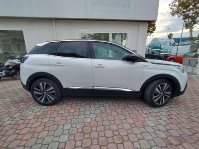 Peugeot 3008 BlueHDi 130 S&S EAT8 GT Line (2)