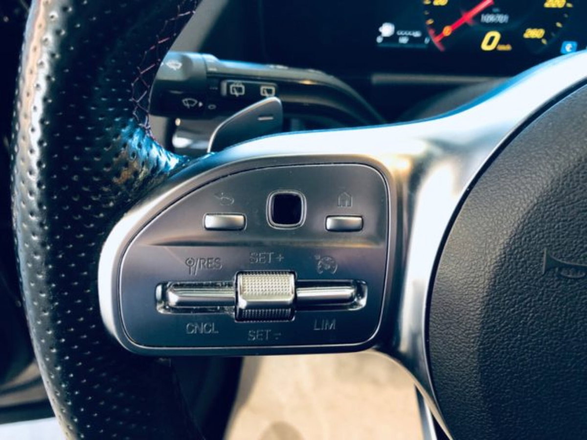 Mercedes-Benz GLA SUV 200 d Automatic Premium (16)