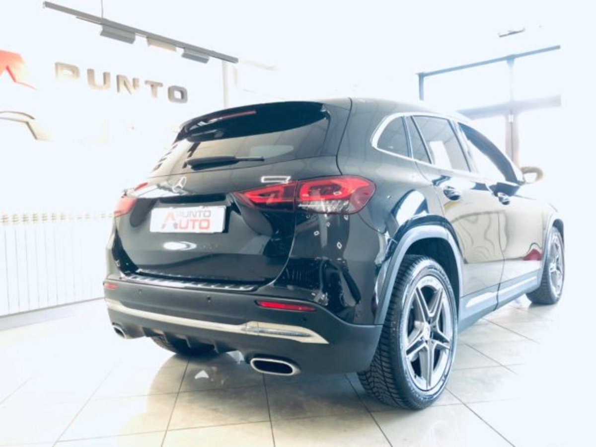 Mercedes-Benz GLA SUV 200 d Automatic Premium (3)
