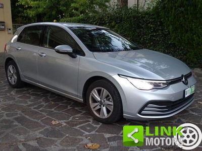Volkswagen Golf Variant 1.0 eTSI EVO DSG Life usata