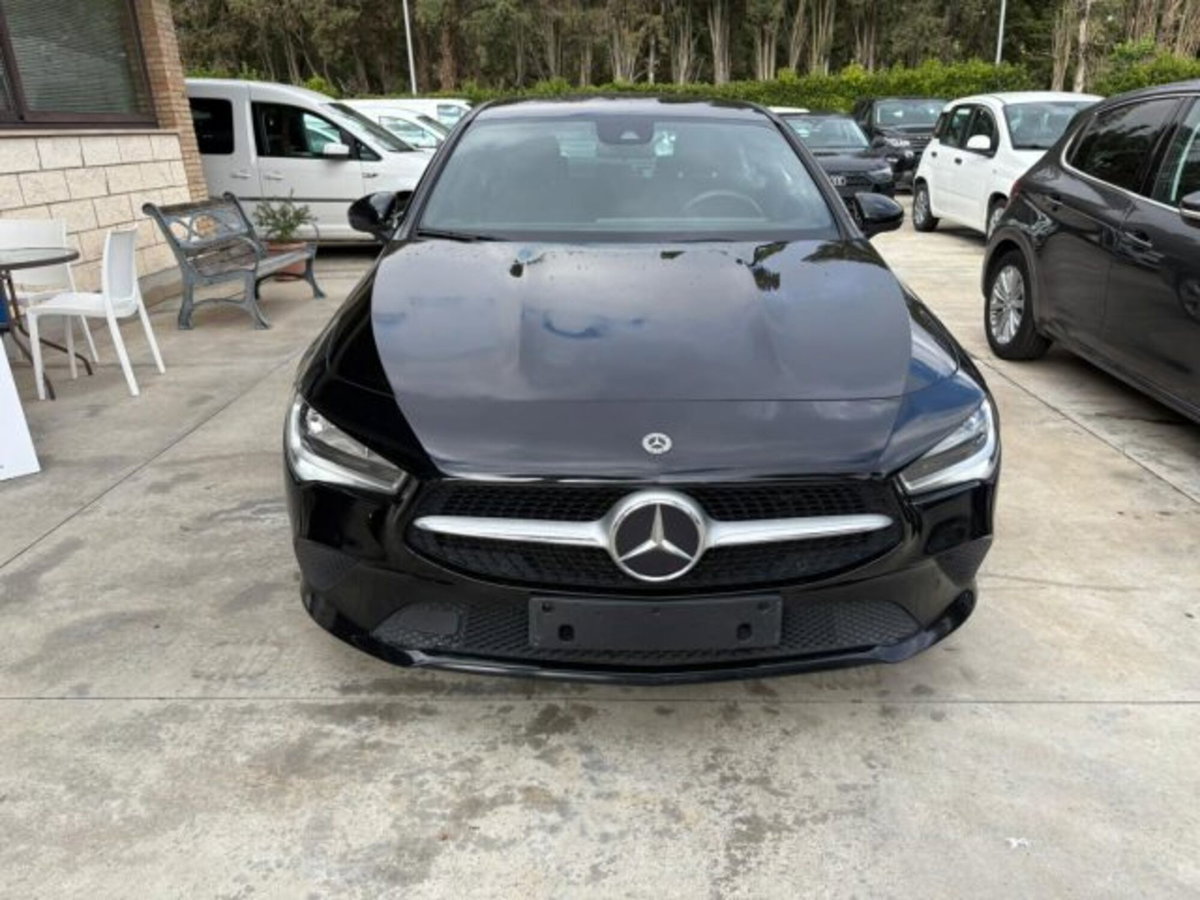 Mercedes-Benz CLA 180 d Automatic Premium (2)