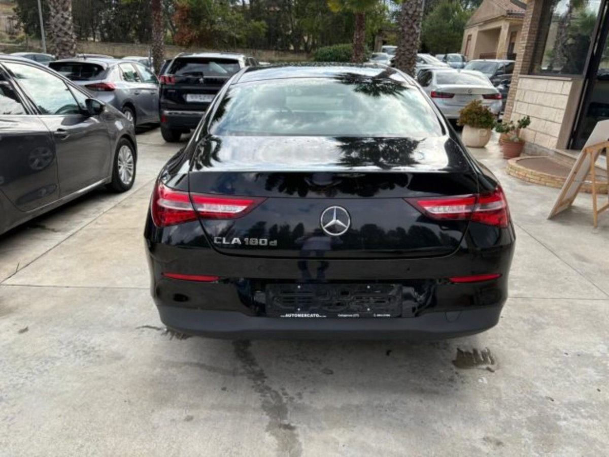 Mercedes-Benz CLA 180 d Automatic Premium (5)
