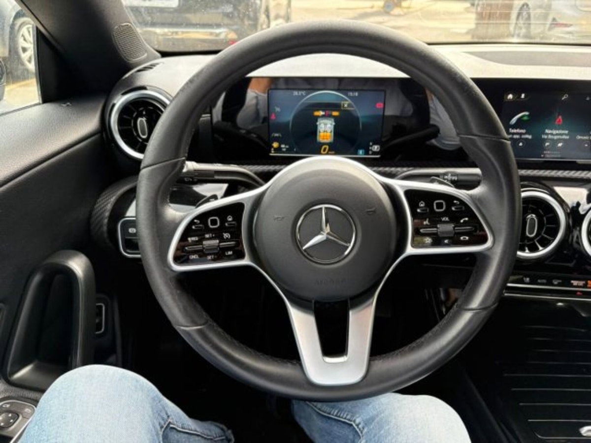 Mercedes-Benz CLA 180 d Automatic Premium (8)