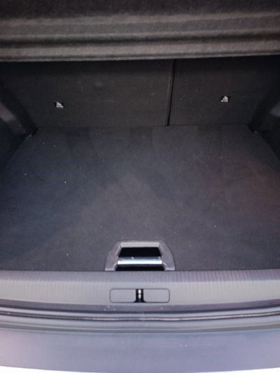 Peugeot 2008 BlueHDi 130 S&S EAT8 Allure Pack (10)