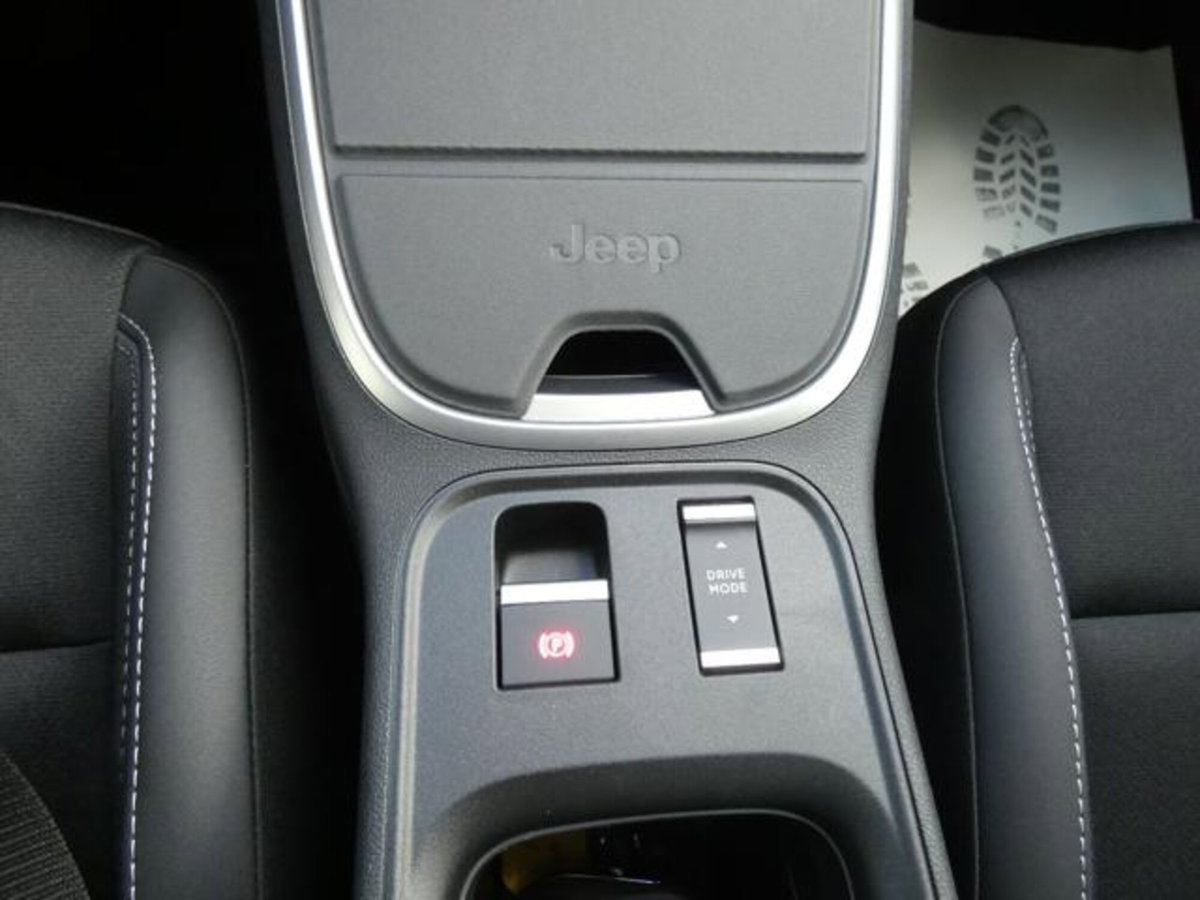 Jeep Avenger 1.2 turbo Summit fwd 100cv (15)