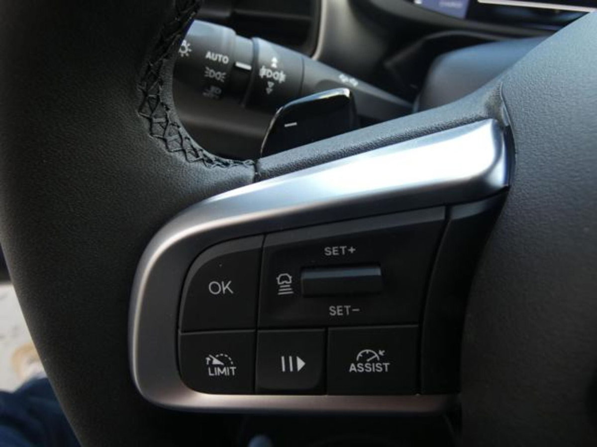 Jeep Avenger 1.2 turbo Summit fwd 100cv (17)