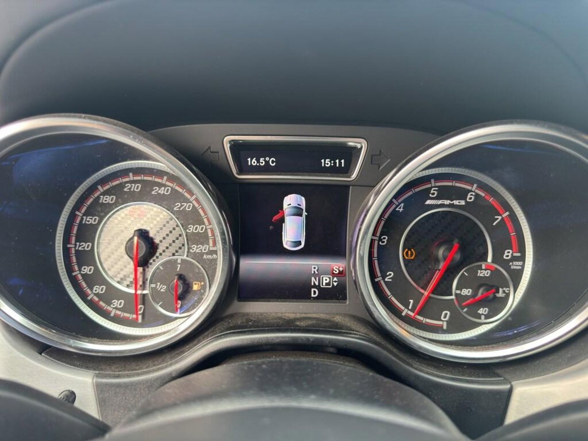 Mercedes-Benz CLS 63 AMG S 4Matic (11)