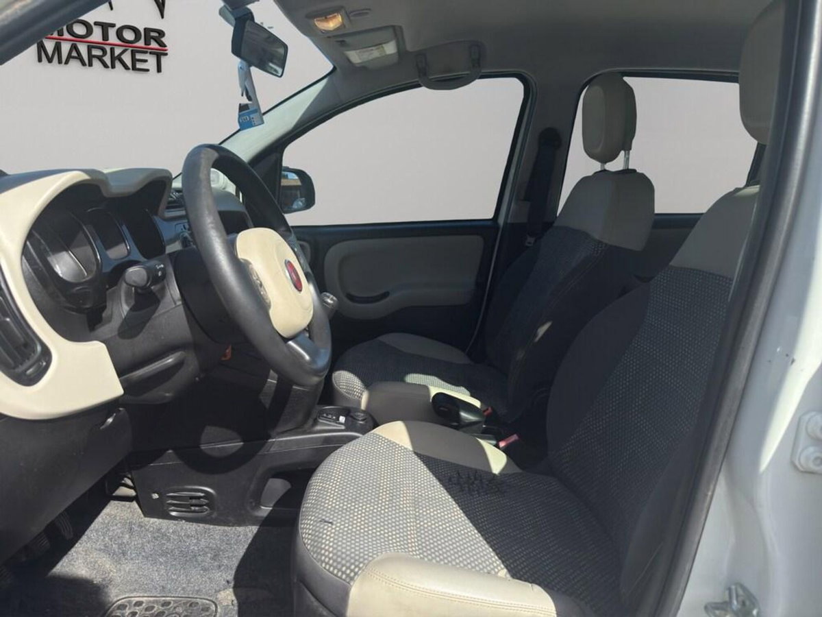 Fiat Panda 1.3 MJT 95 CV S&S 4x4 (13)