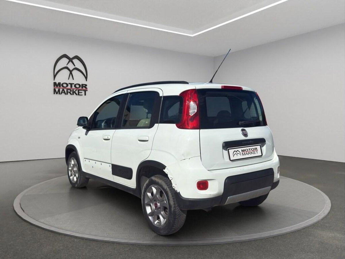 Fiat Panda 1.3 MJT 95 CV S&S 4x4 (8)