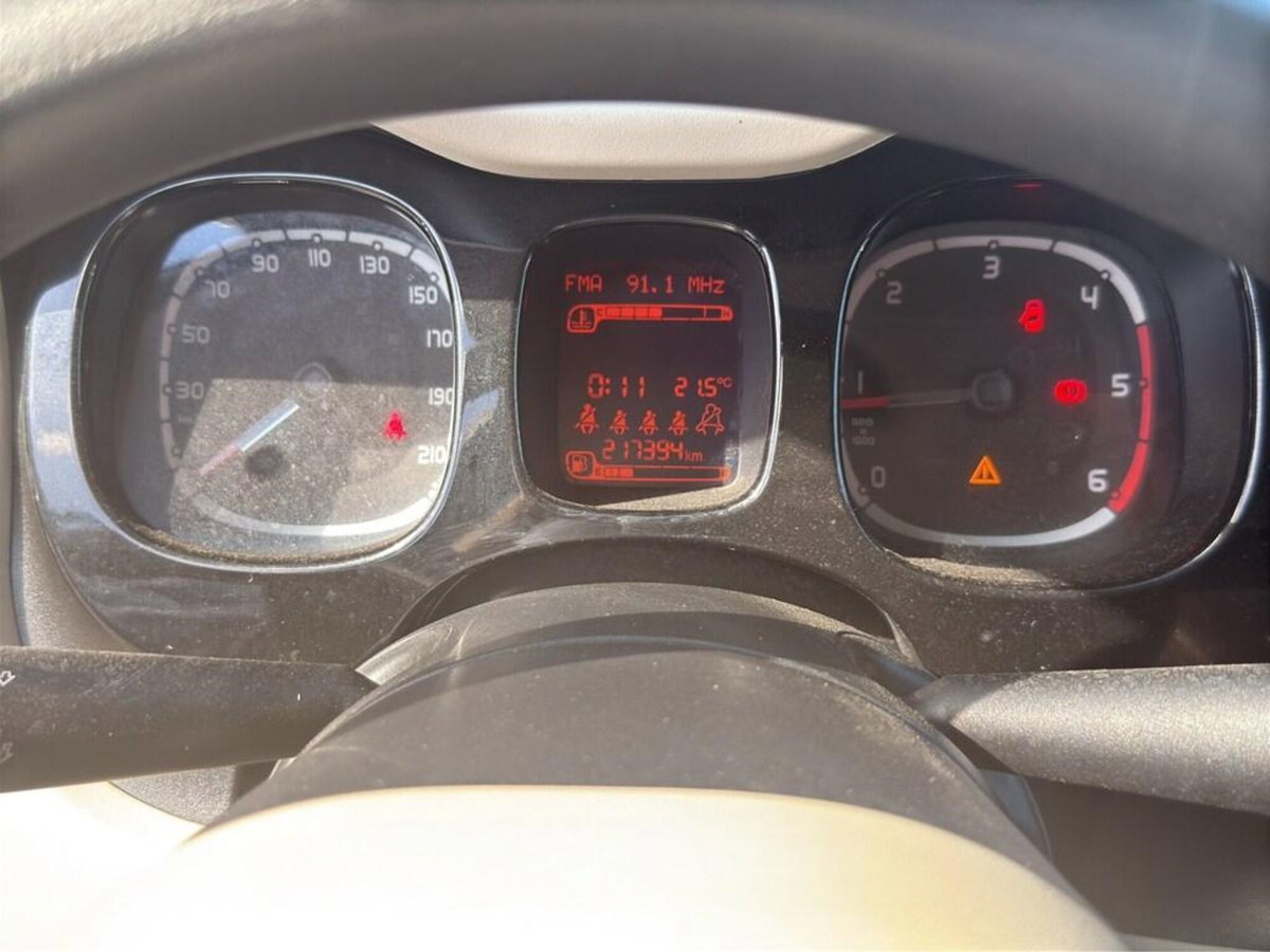 Fiat Panda 1.3 MJT 95 CV S&S 4x4 (9)